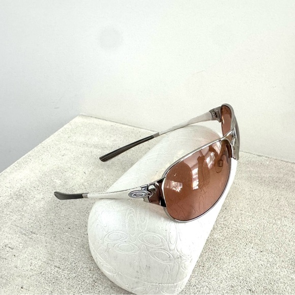 OAKLEY Women’s Aviator Sunglasses Rose Gold Lenses + Cloth & Case - Picture 10 of 16